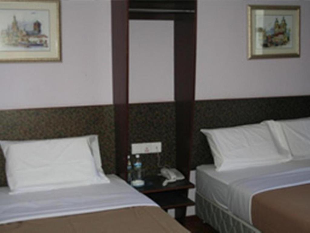 Aristo Hotel @ Putatan Kota Kinabalu Buitenkant foto