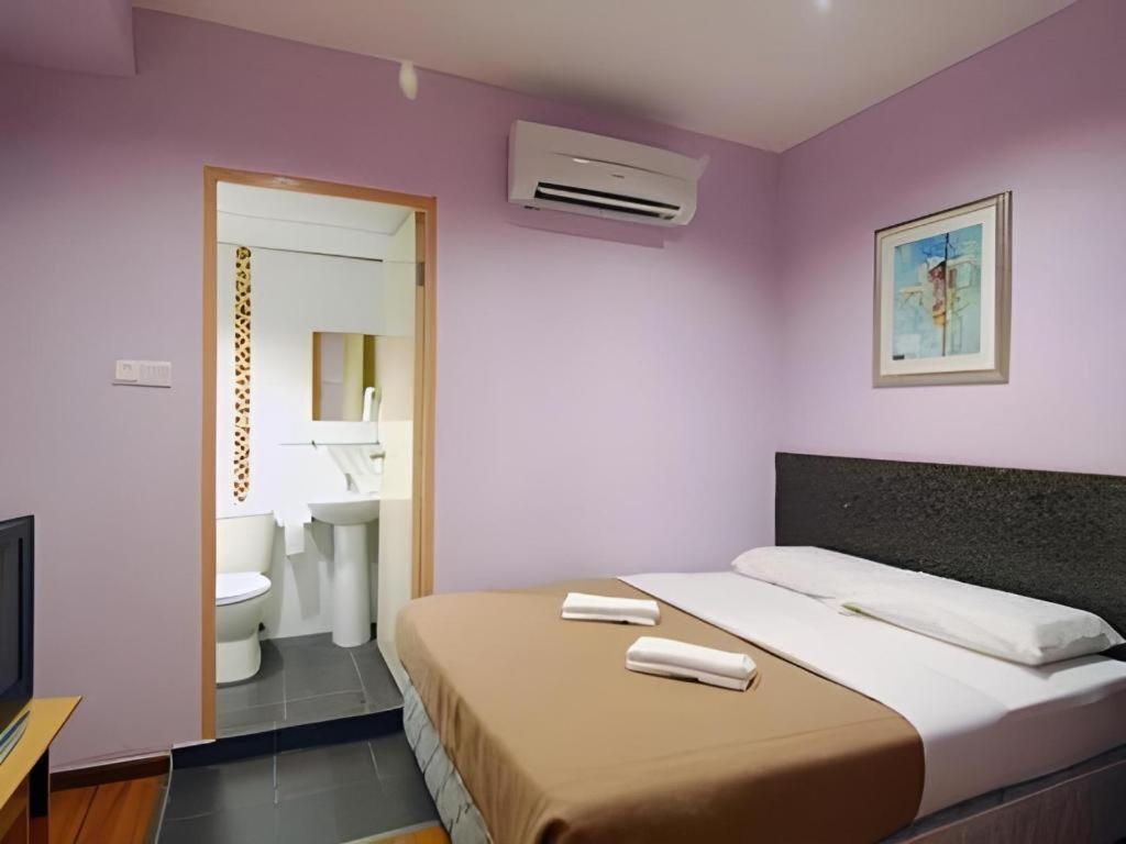 Aristo Hotel @ Putatan Kota Kinabalu Buitenkant foto