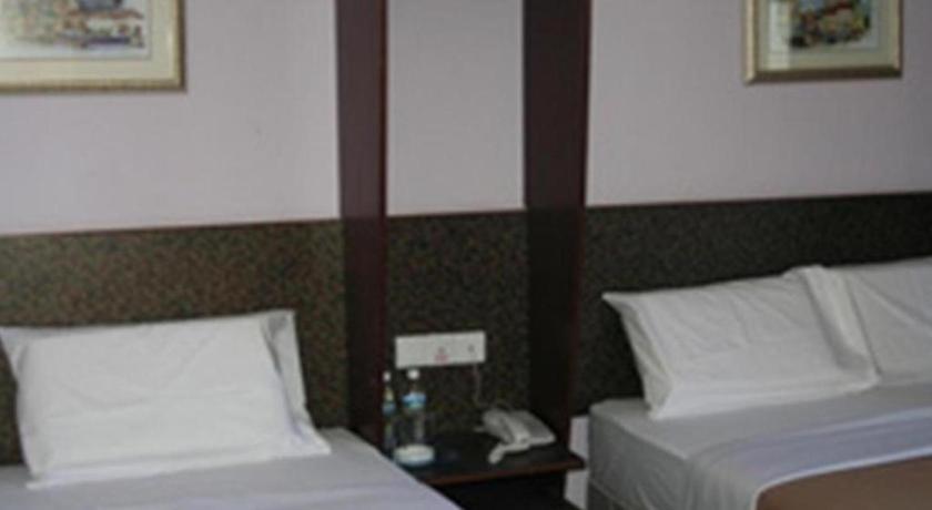 Aristo Hotel @ Putatan Kota Kinabalu Buitenkant foto