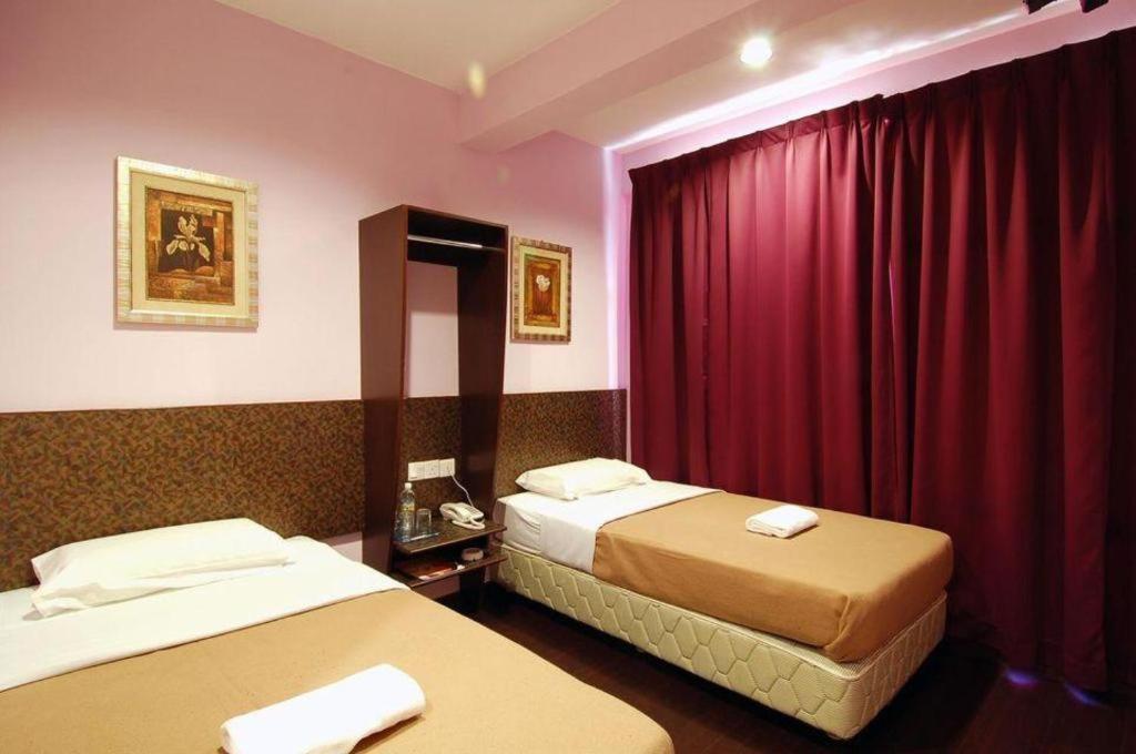 Aristo Hotel @ Putatan Kota Kinabalu Buitenkant foto