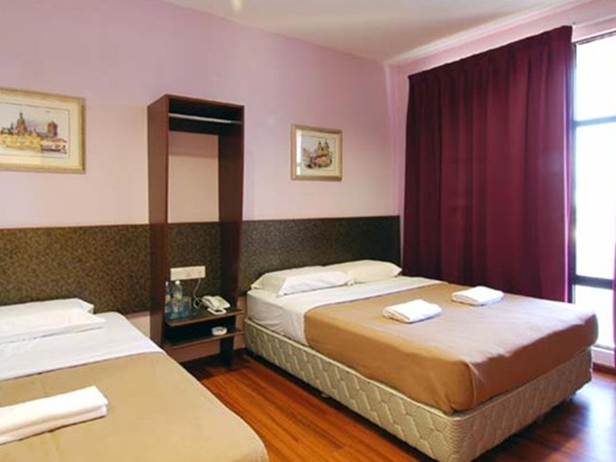 Aristo Hotel @ Putatan Kota Kinabalu Buitenkant foto